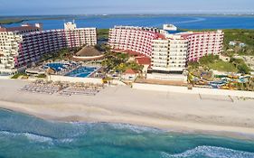 Crown Paradise Club Cancun Hotel